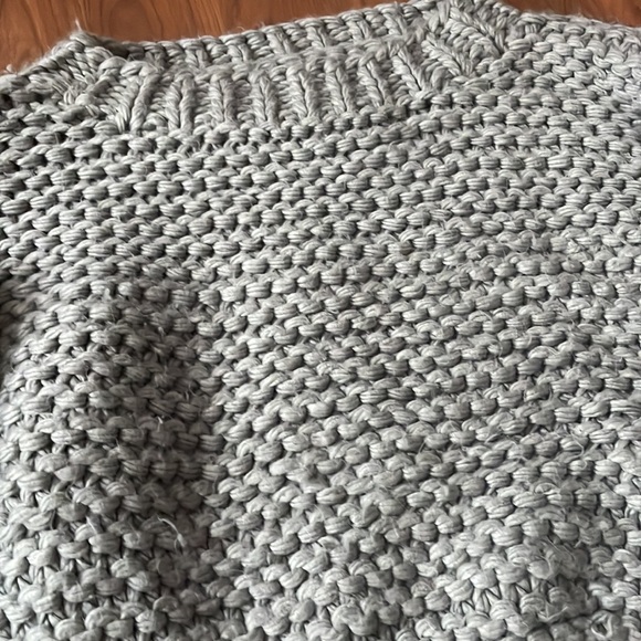 Vici Sweater - Picture 3 of 5